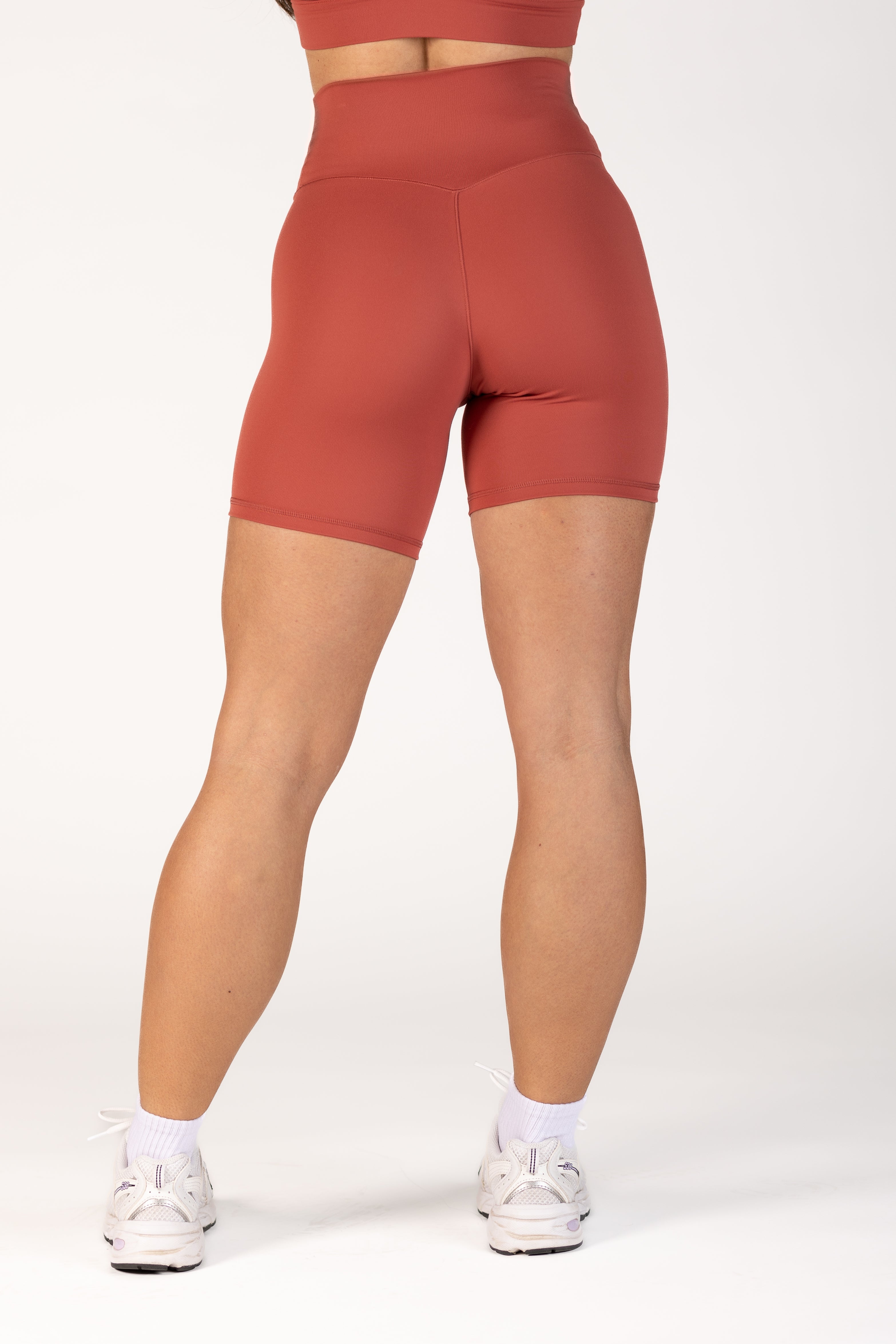 CASSEY Sweeney Short : 6"